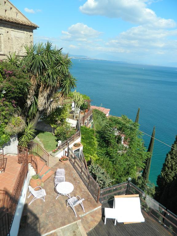 Il Nido Del Gabbiano Acomodação com café da manhã Vietri Exterior foto